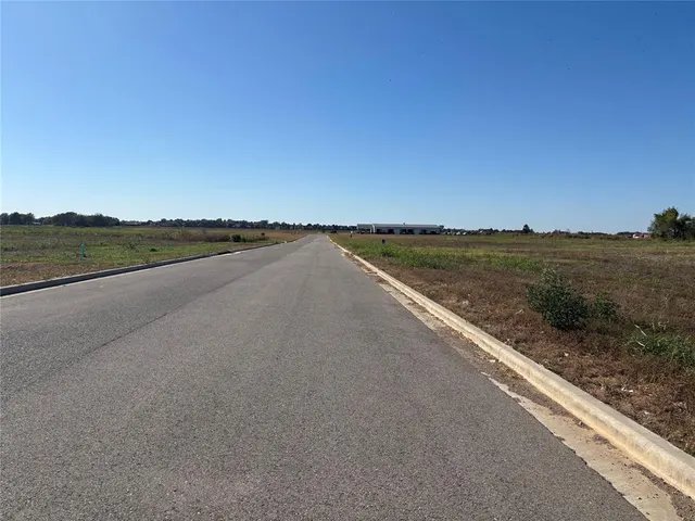 Photo 4 — 170 Cotton Field Road, Goldsby, OK 73093