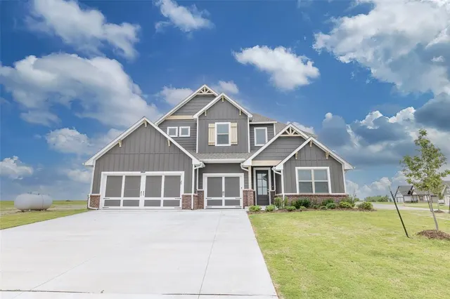 Photo 2 — 12385 Alfalfa Lane, Cashion, OK 73044