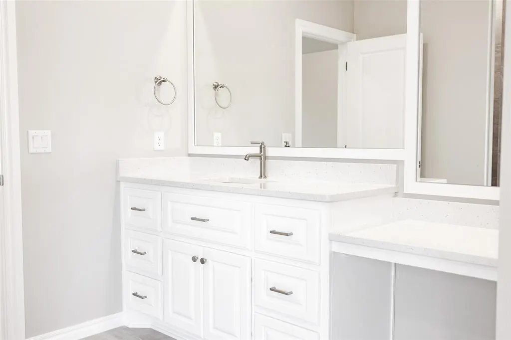 Photo 12 — 12385 Alfalfa Lane, Cashion, OK 73044