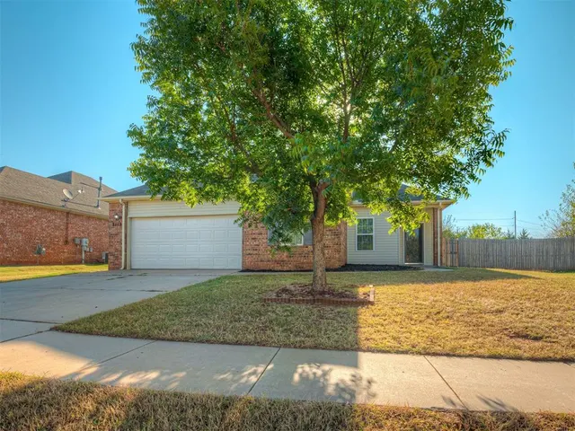 Photo 3 — 7112 Eagles Landing, Oklahoma City, OK 73135