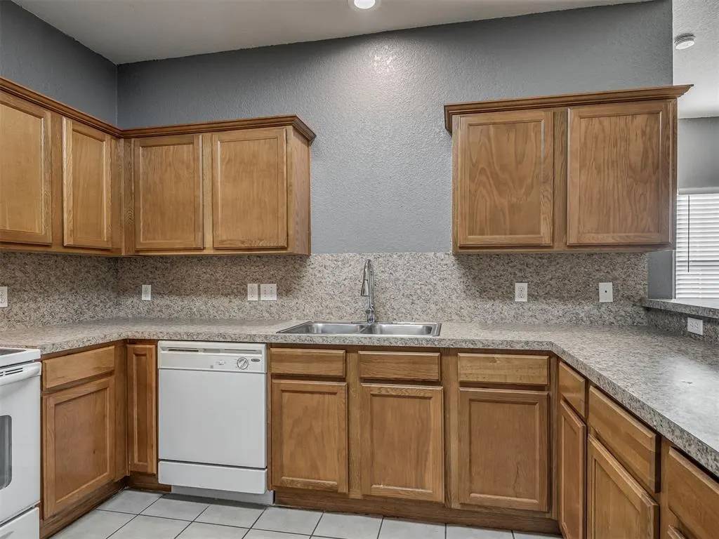 Photo 13 — 7112 Eagles Landing, Oklahoma City, OK 73135