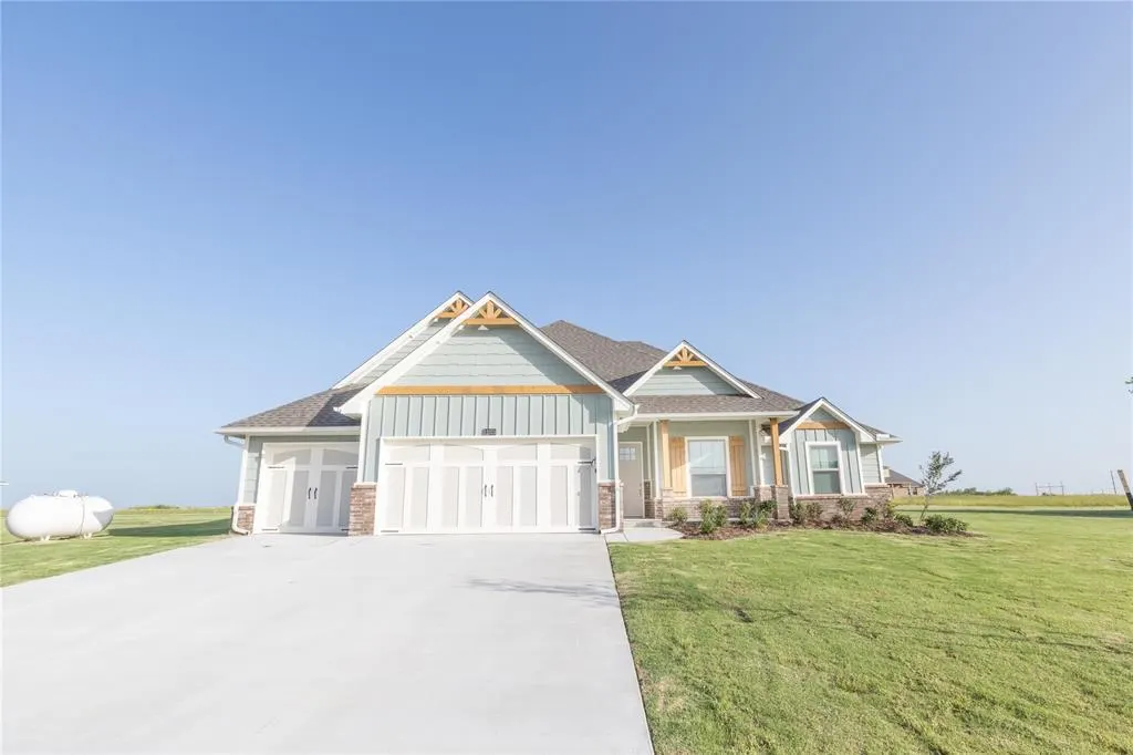 Photo 2 — 12373 Alfalfa Lane, Cashion, OK 73044