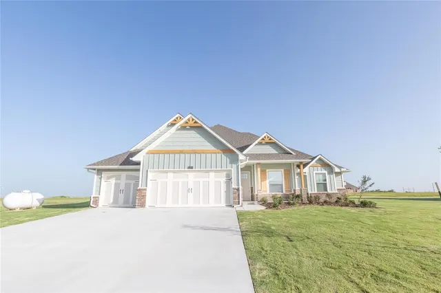 Photo 2 — 12373 Alfalfa Lane, Cashion, OK 73044