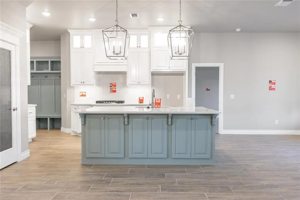 Photo 4 — 12373 Alfalfa Lane, Cashion, OK 73044