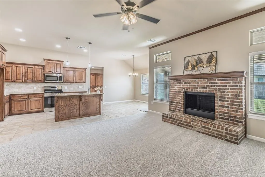 Photo 4 — 4528 Adobe Court, Yukon, OK 73099
