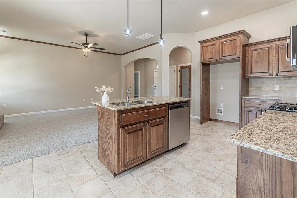 Photo 10 — 4528 Adobe Court, Yukon, OK 73099