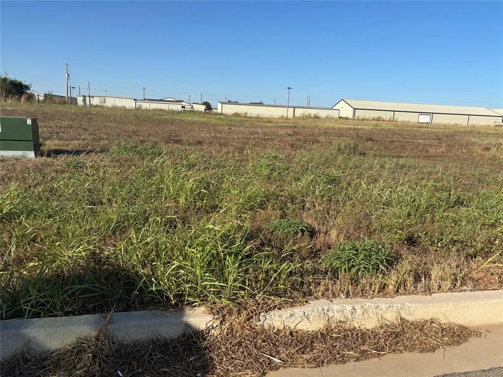 Photo 4 — 140 Cotton Field Road, Goldsby, OK 73093
