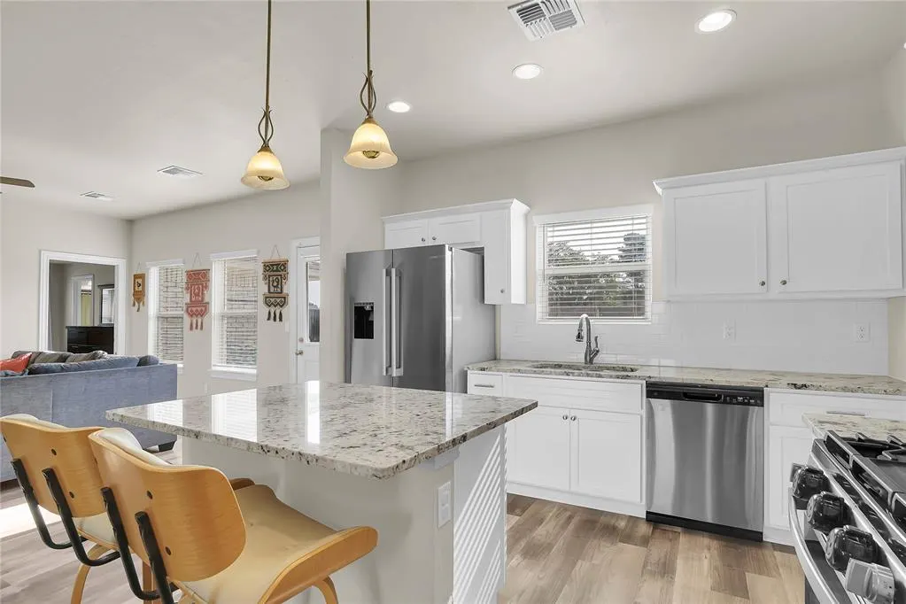 Photo 9 — 1004 Village Drive, Altus, OK 73521