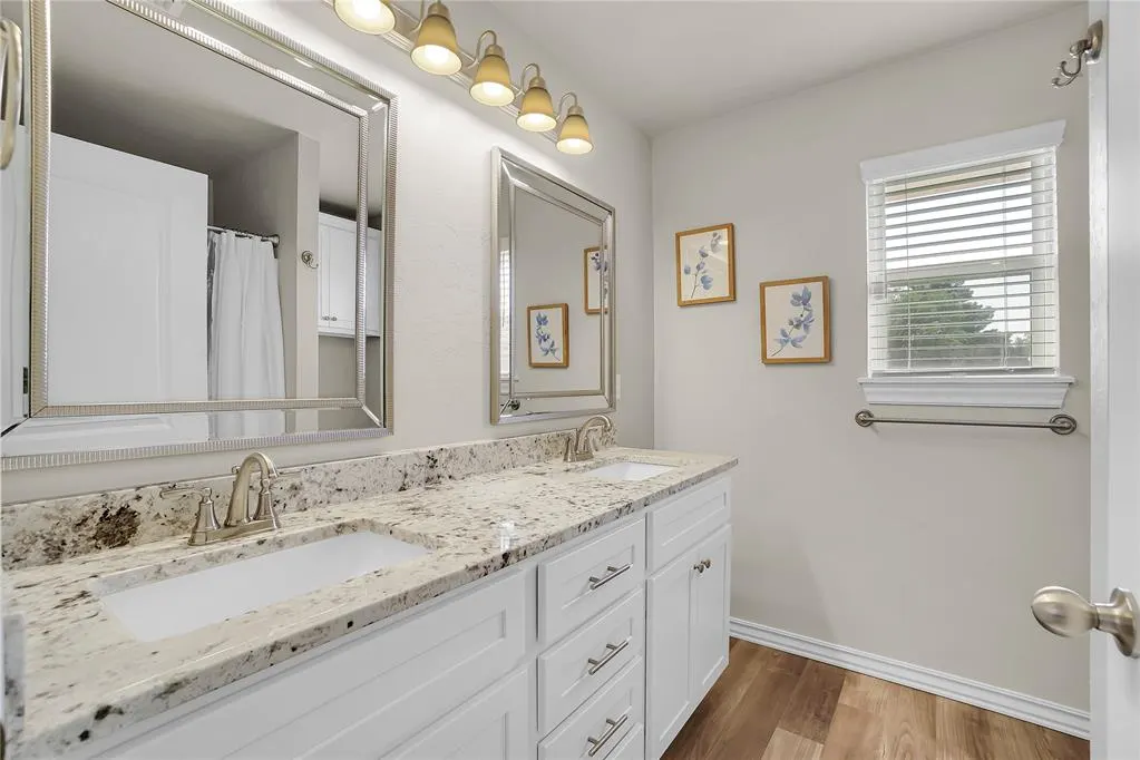 Photo 14 — 1004 Village Drive, Altus, OK 73521