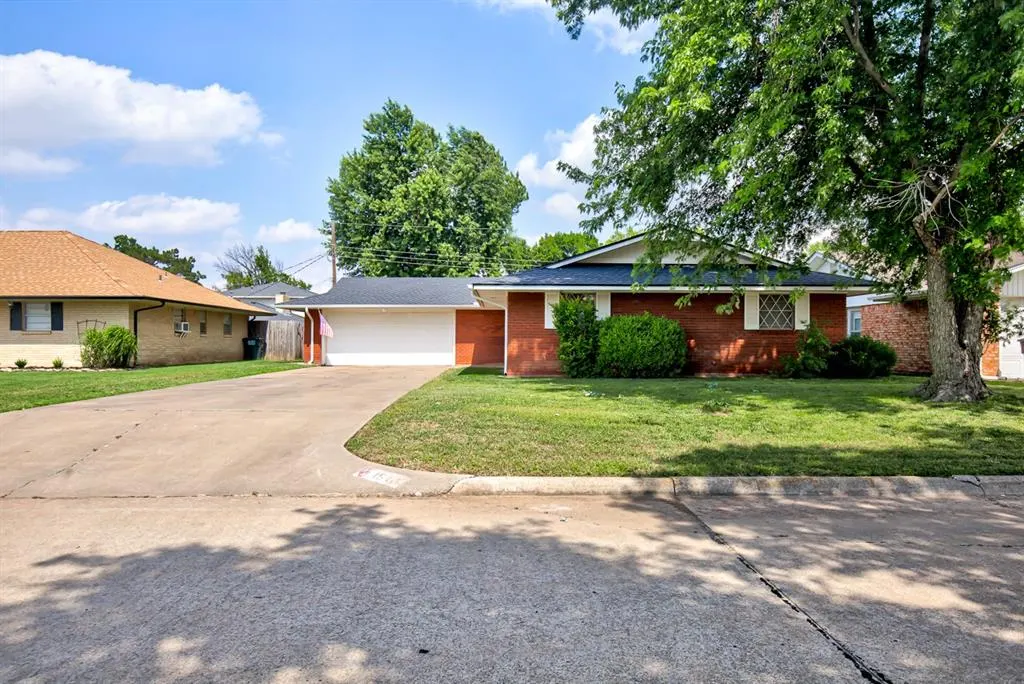 Front exterior — 1513 Kaw Street, Enid, OK 73703