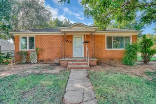 Sold home at 1219 Crestview Drive