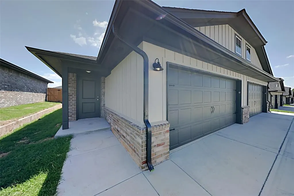 Photo 2 — 11203 Northstar Lane, Oklahoma City, OK 73114