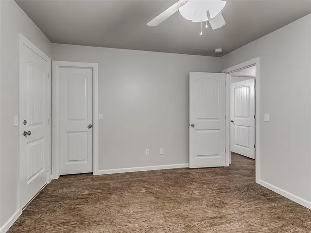 Photo 8 — 427 Summit Ridge Drive, Oklahoma City, OK 73114