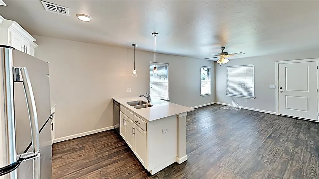 Photo 13 — 427 Summit Ridge Drive, Oklahoma City, OK 73114