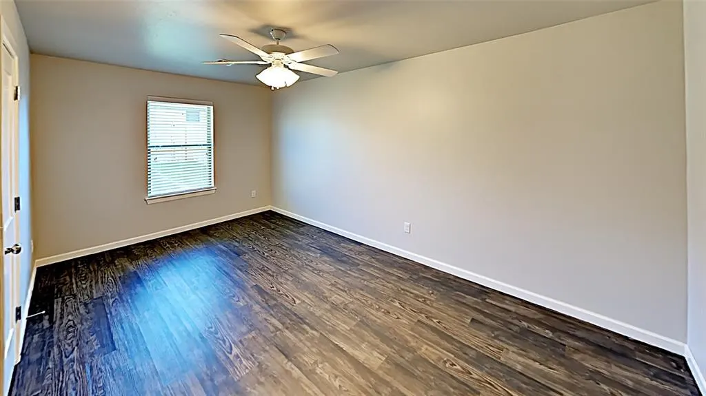 Photo 16 — 427 Summit Ridge Drive, Oklahoma City, OK 73114