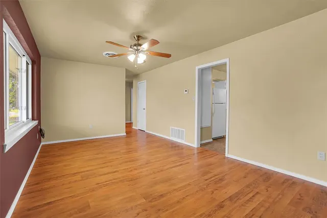 Photo 4 — 300 Gary Street, Mangum, OK 73554