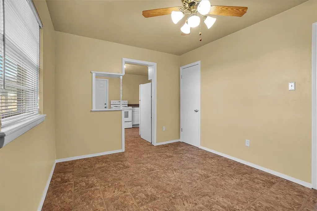 Photo 13 — 300 Gary Street, Mangum, OK 73554