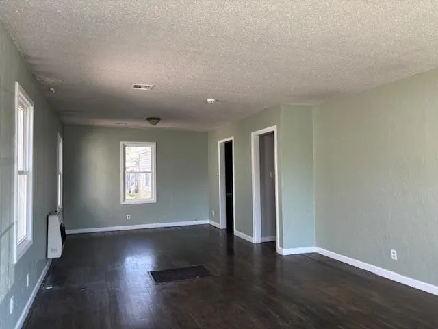 Photo 4 — 124 Thornton Lane, Elk City, OK 73644