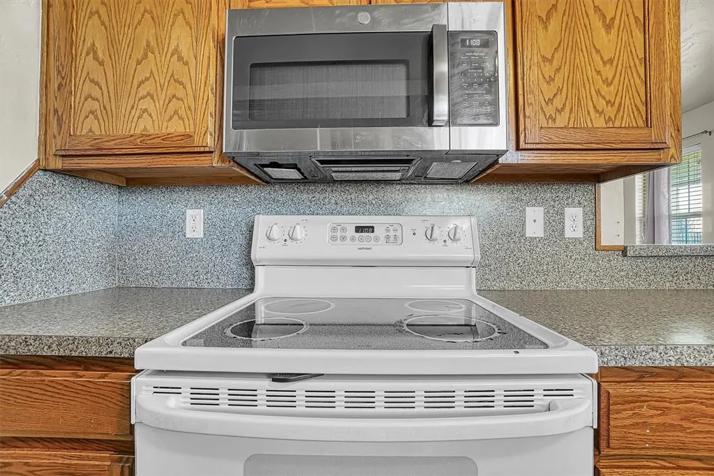 Photo 13 — 1809 Comet Street, Altus, OK 73521