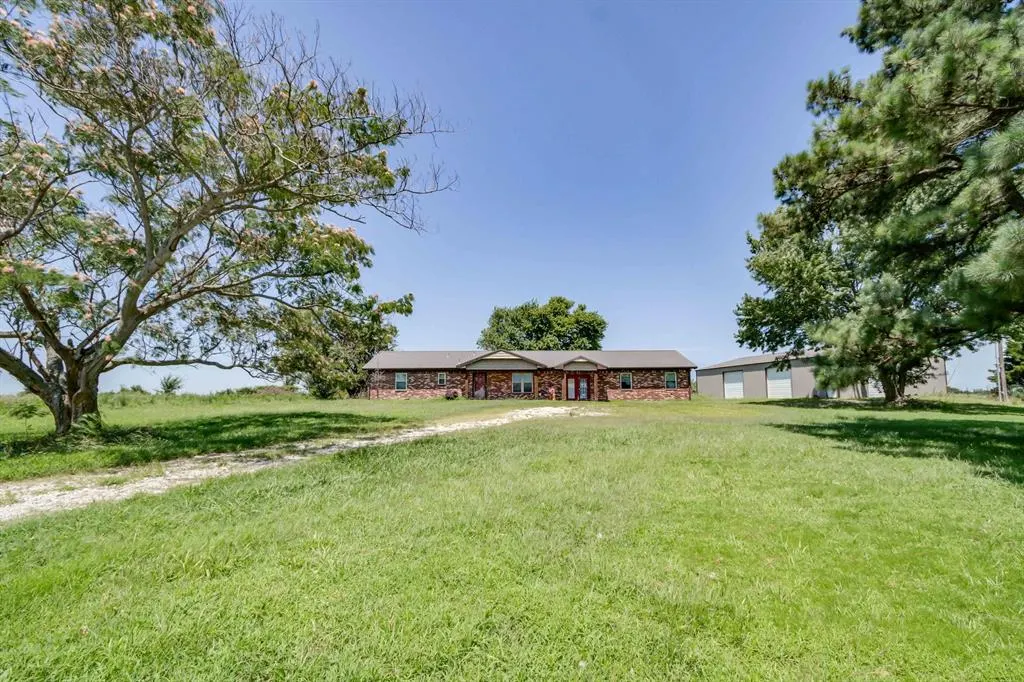 Photo 3 — 369060 56 Highway, Okemah, OK 74859