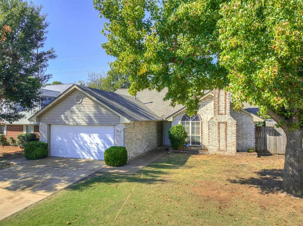 Front exterior — 105 N Rockypoint Drive, Edmond, OK 73003