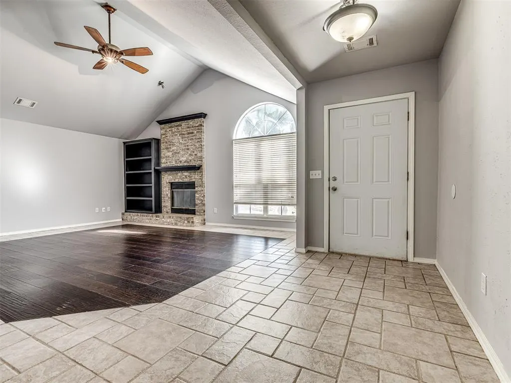 Photo 7 — 105 N Rockypoint Drive, Edmond, OK 73003