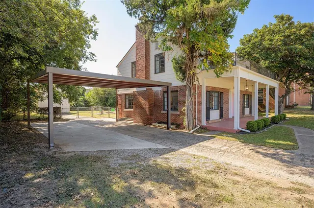 Photo 2 — 3326 NW 16th Street, Oklahoma City, OK 73107
