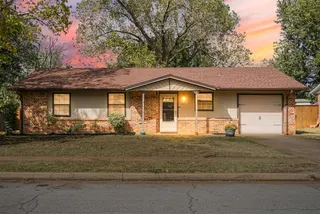 Sold home at 609 Meadowlake Drive