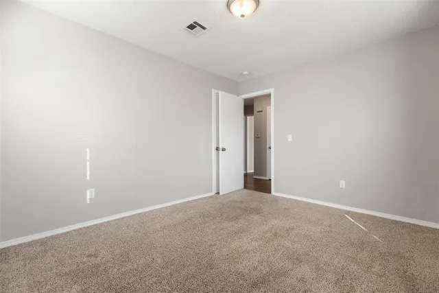 Photo 4 — 1521 McDonald Drive, Midwest City, OK 73130