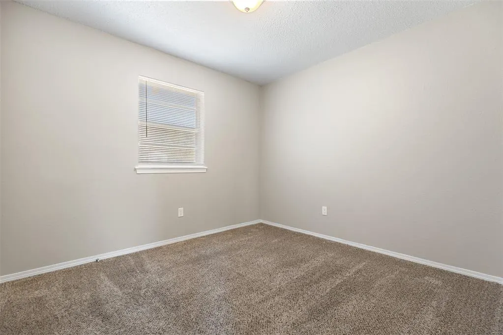 Photo 7 — 1521 McDonald Drive, Midwest City, OK 73130