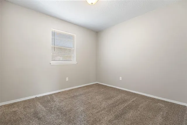 Photo 7 — 1521 McDonald Drive, Midwest City, OK 73130