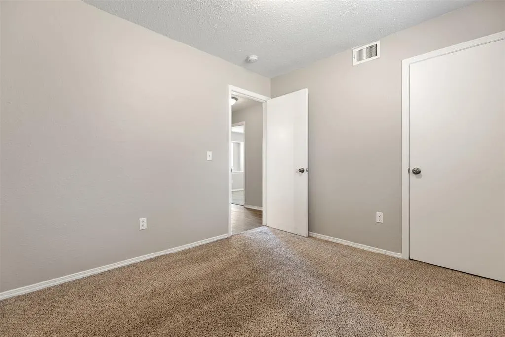 Photo 8 — 1521 McDonald Drive, Midwest City, OK 73130
