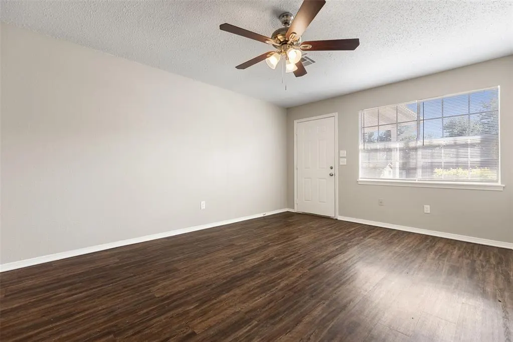 Photo 13 — 1521 McDonald Drive, Midwest City, OK 73130