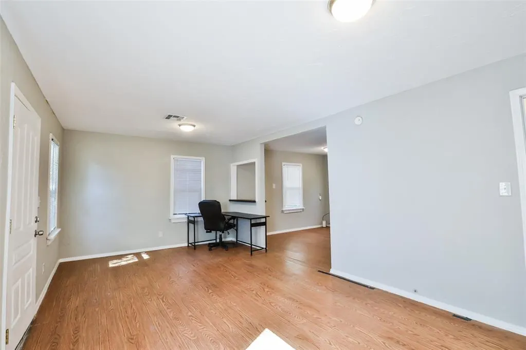 Photo 6 — 3237 SW 48th Street, Oklahoma City, OK 73119