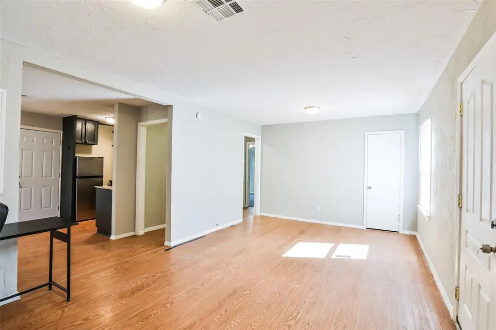 Photo 8 — 3237 SW 48th Street, Oklahoma City, OK 73119