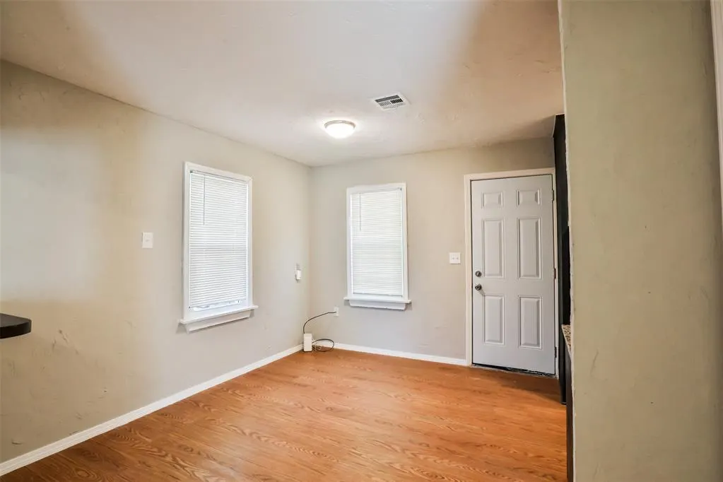 Photo 9 — 3237 SW 48th Street, Oklahoma City, OK 73119