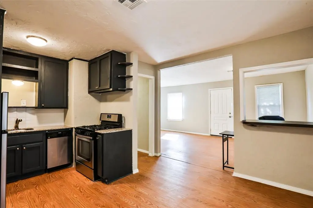Photo 11 — 3237 SW 48th Street, Oklahoma City, OK 73119