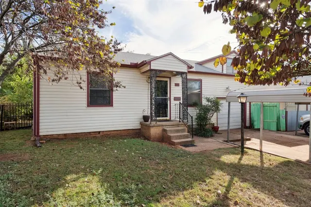 Photo 2 — 810 SE Binkley Street, Oklahoma City, OK 73129