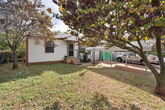 Photo 3 — 810 SE Binkley Street, Oklahoma City, OK 73129