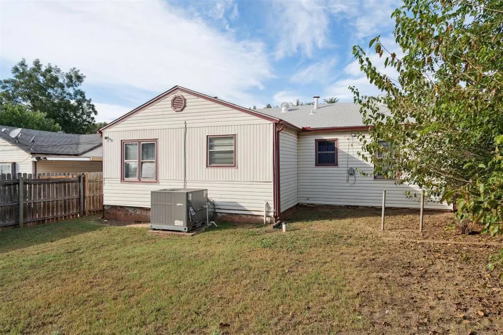 Photo 42 — 810 SE Binkley Street, Oklahoma City, OK 73129