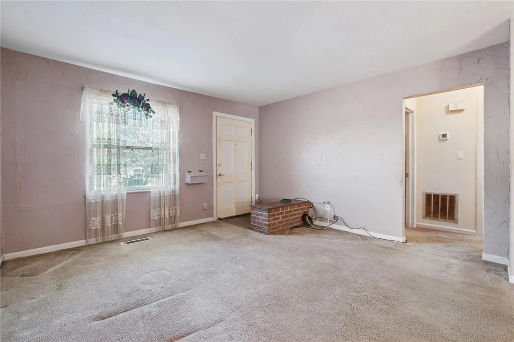 Photo 11 — 810 SE Binkley Street, Oklahoma City, OK 73129
