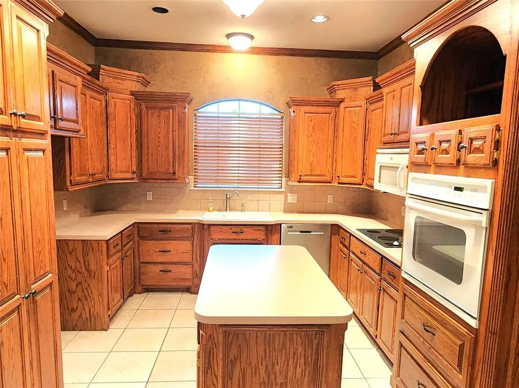 Photo 7 — 3116 SW 105th Terrace, Oklahoma City, OK 73170