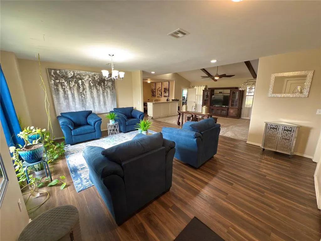 Photo 3 — 617 SW 104th Place, Oklahoma City, OK 73139