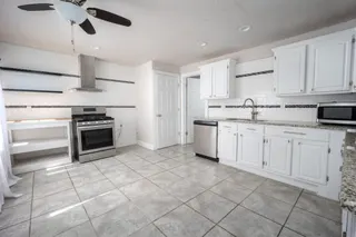 Sold home at 913 NW 48th Street