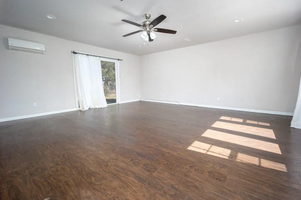 Photo 5 — 913 NW 48th Street, Oklahoma City, OK 73118