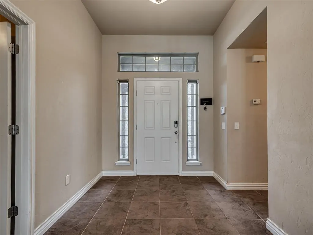 Photo 6 — 2416 SW 138th Street, Oklahoma City, OK 73170