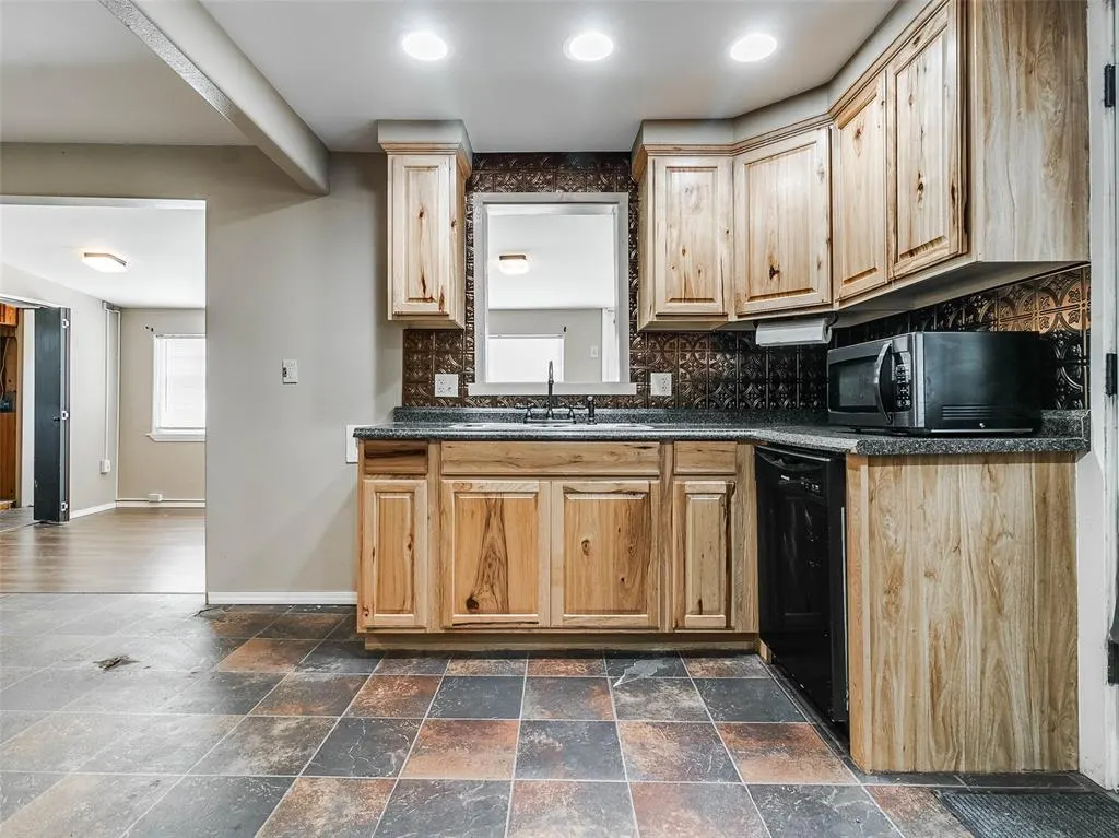 Photo 13 — 922 W 7TH Street, Stroud, OK 74079