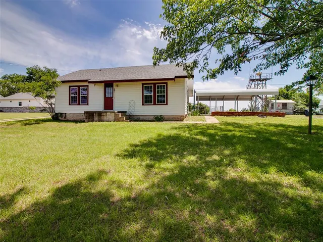 Photo 2 — 922 W 7TH Street, Stroud, OK 74079