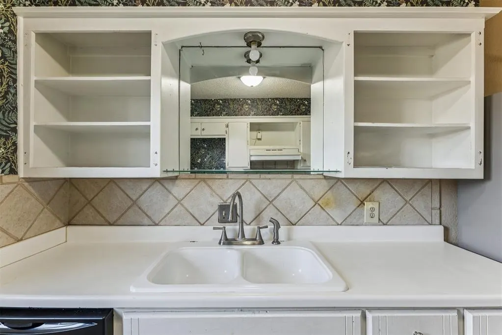Photo 13 — 7115 NW 16th Street, Bethany, OK 73008
