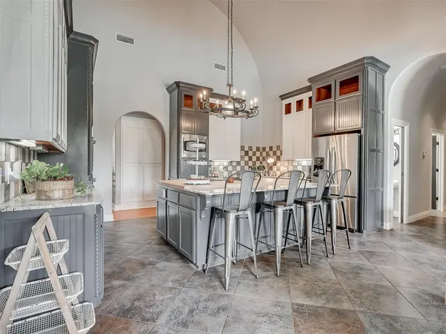Photo 8 — 18700 HICKORY HOLLOW Drive, Harrah, OK 73045